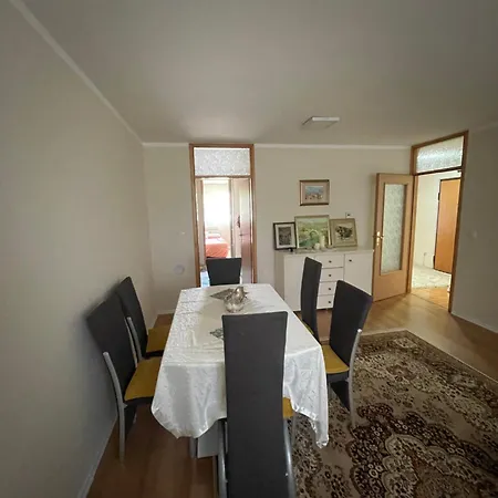 Stan Na Dan, Dobrinja Apartment *